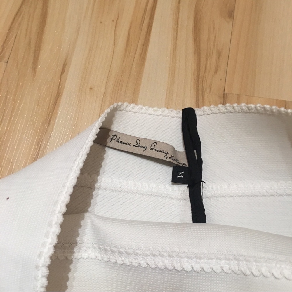 White scalloped hem bandage skirt - Picture 4 of 5